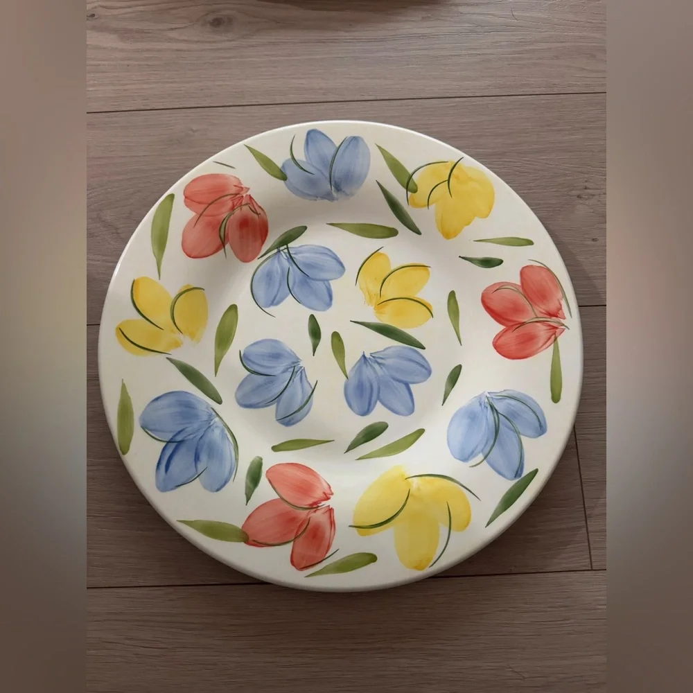 Crate & Barrel Large Floral Ceramic Chop/Serving Plate, Spring Flowers